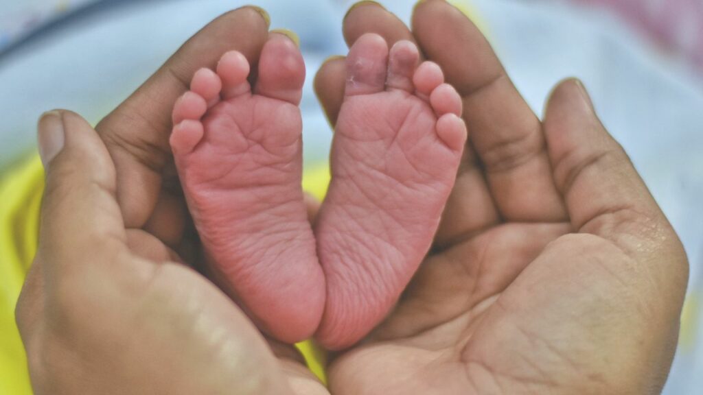 Testes Neonatais: Por que é importante para a Saúde do Bebê?